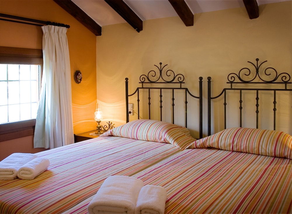 Room at Katalagari Country Suites, Archanes-Asterousia