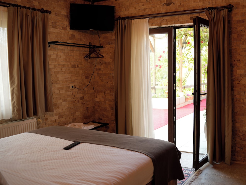 Calina Otel 14/50