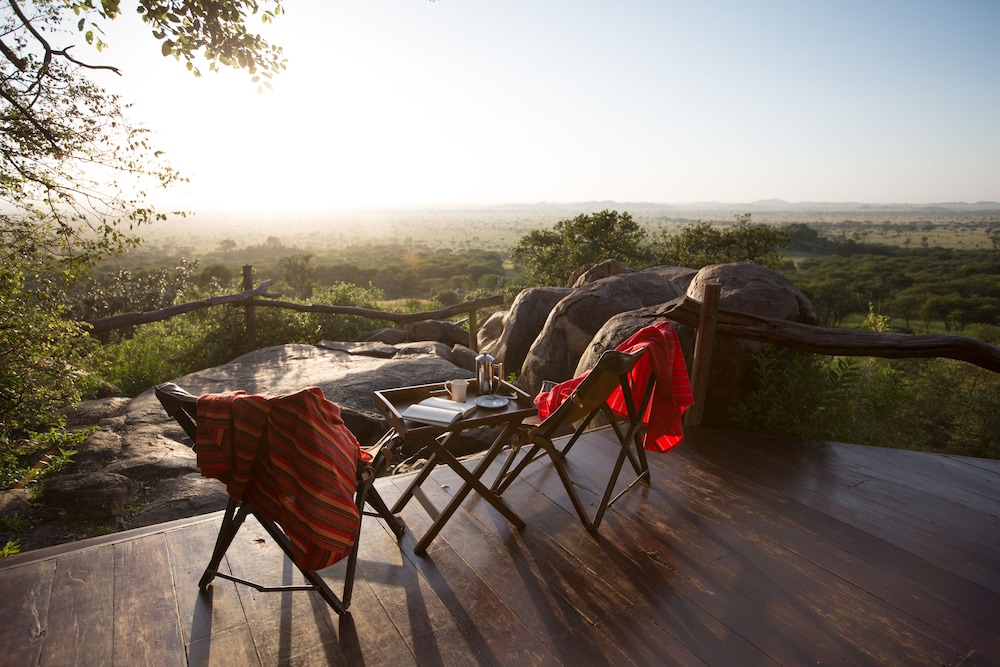Serengeti Pioneer Camp 5/29