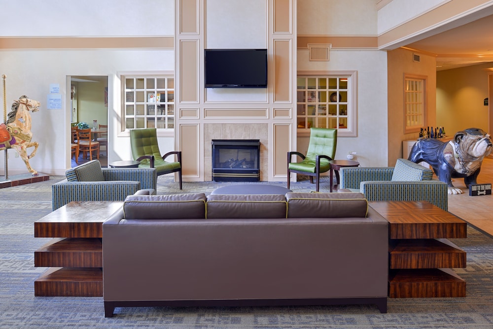 Holiday Inn Express Suites St Joseph 47/69