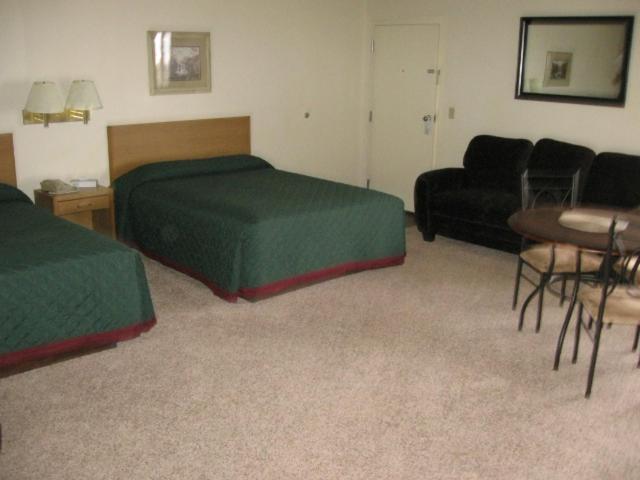 Little Bear Motel 28/43