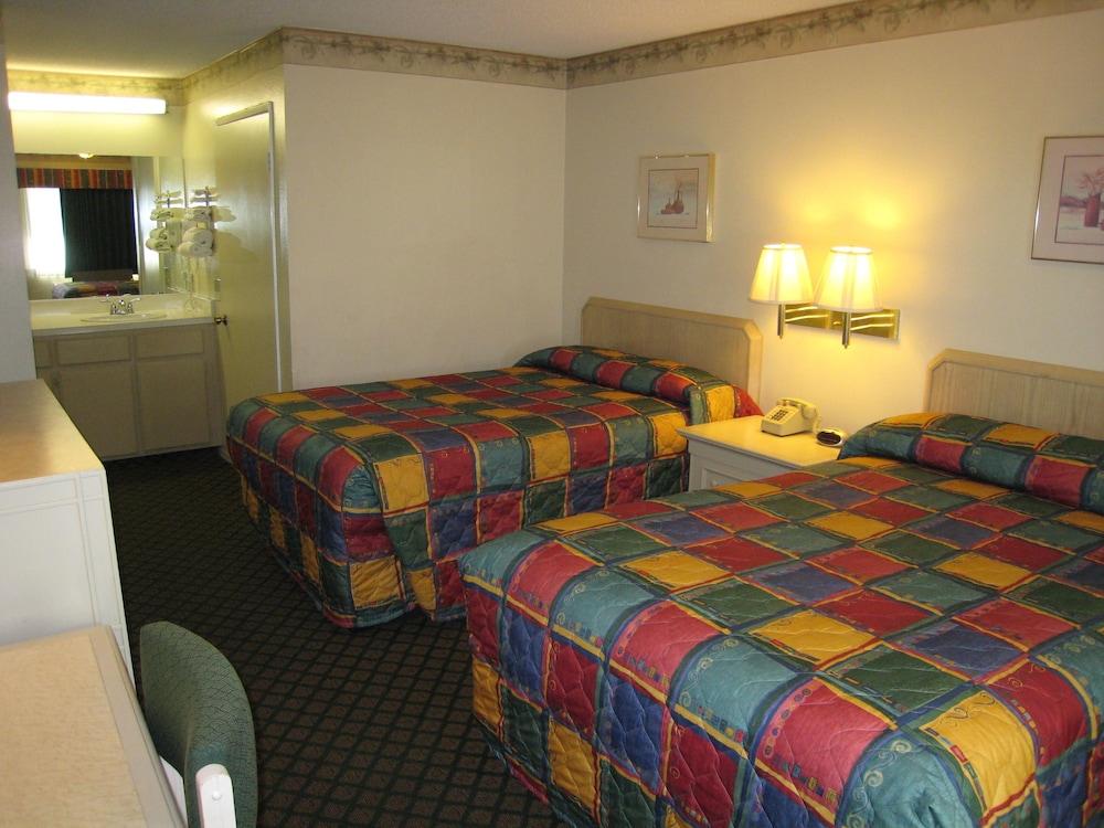 Town House Motel 9/45