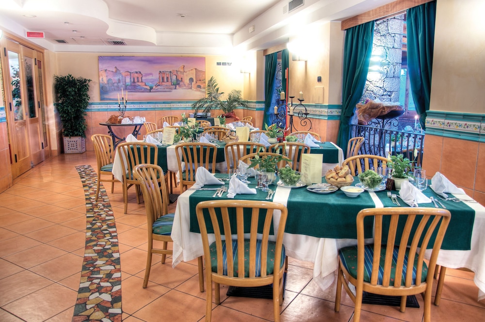 Hotel Ariston and Palazzo Santa Caterina 36/50
