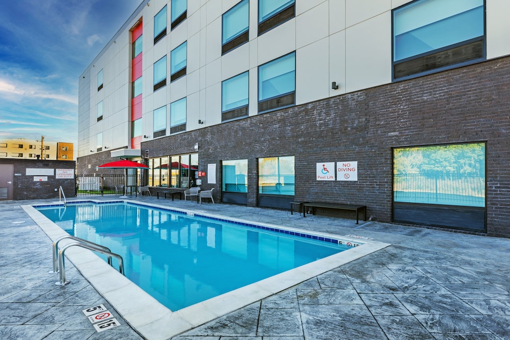 Avid Hotel Bentonville Rogers 3/62