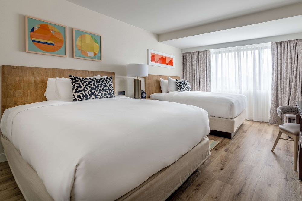 Sonesta Irvine John Wayne Airport 16/75
