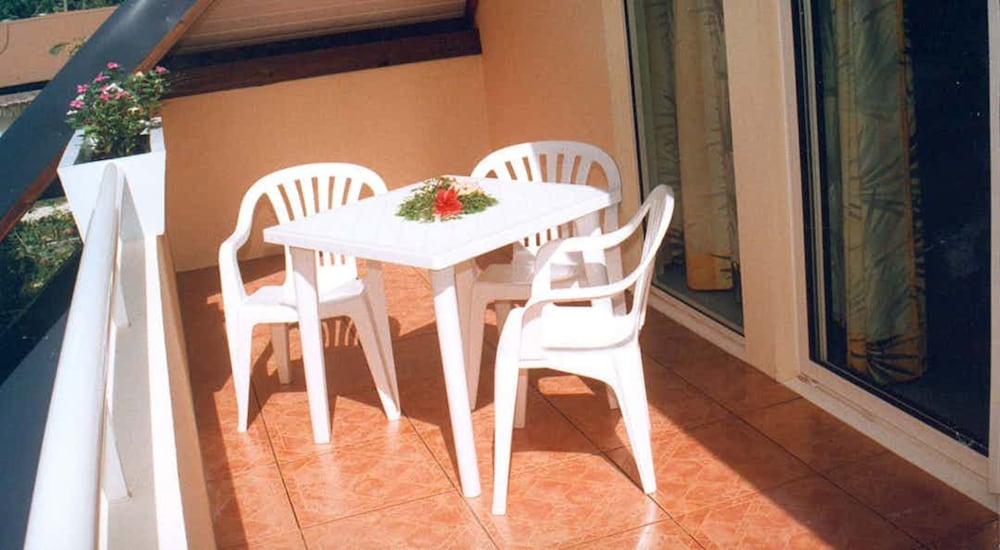 Hotel Hibiscus 61/75