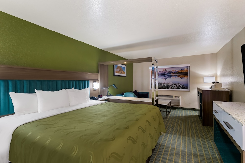 Quality Inn Alpine 9/33