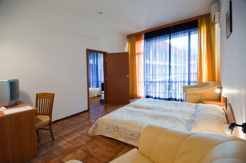 Regina 12/29