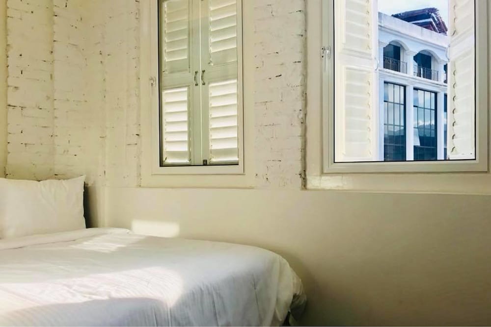 The Southern Boutique Hotel 11/28