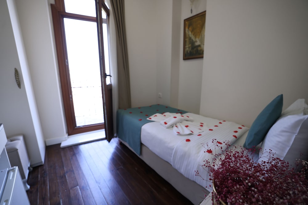 Nusret Bey Hotel 14/32