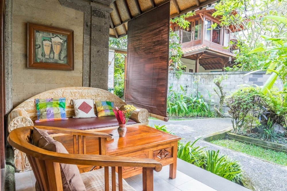 Sari Bamboo Villas 50/63