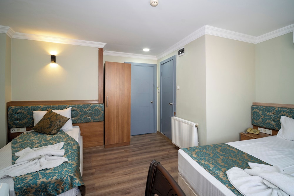 SIMPER HOTEL 18/50