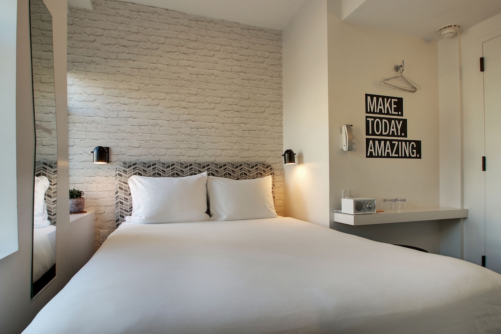 Hotel Hive 24/71