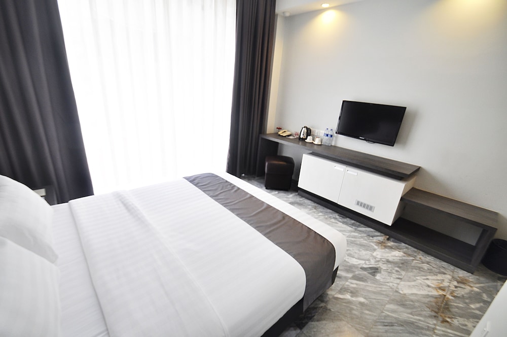 Dreamtel Jakarta 12/68