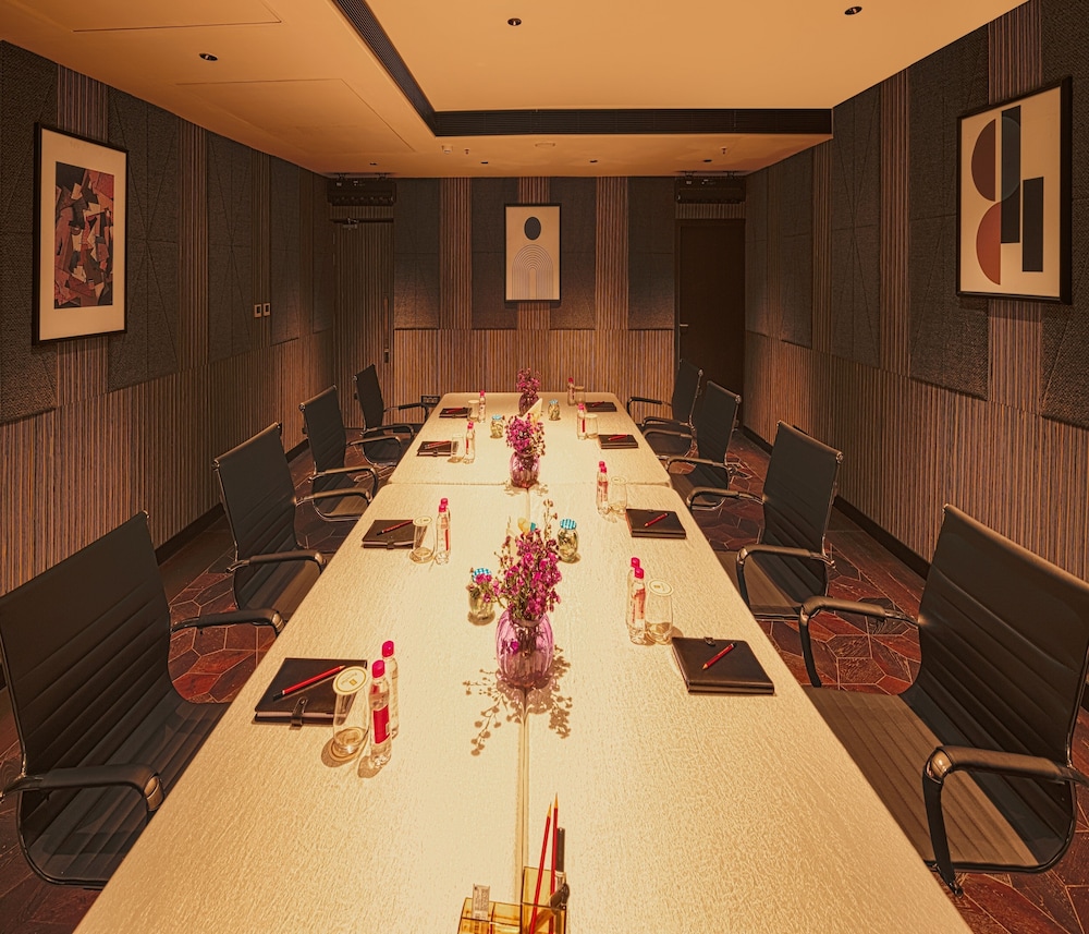 Parallel Hotel Udaipur, a member of Radisson Individuals 42/50