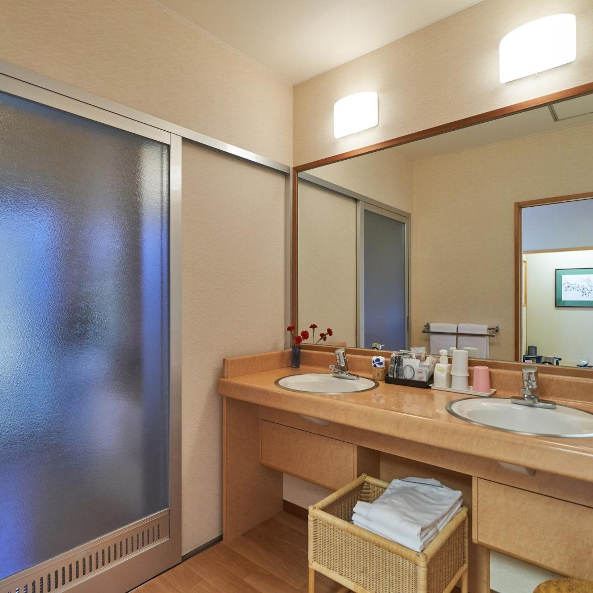Family, Private Bathroom