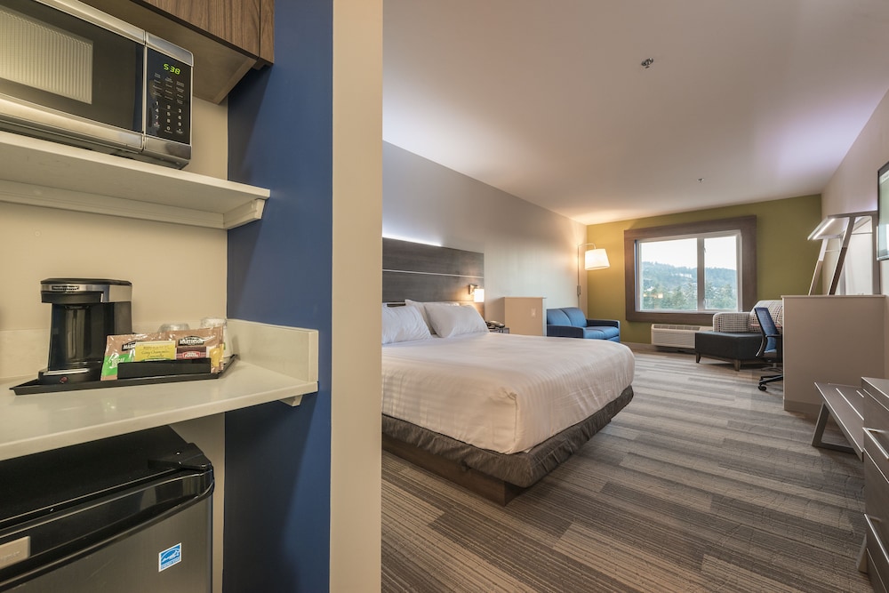 Holiday Inn Express And Suites Victoria Colwood 22/67