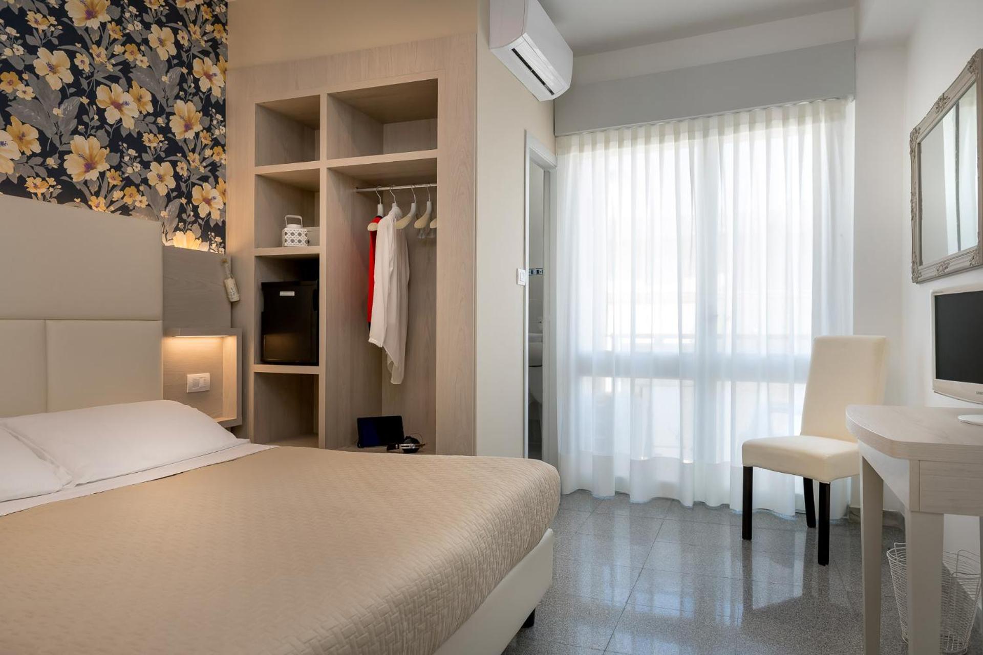 Hotel Corona 17/50