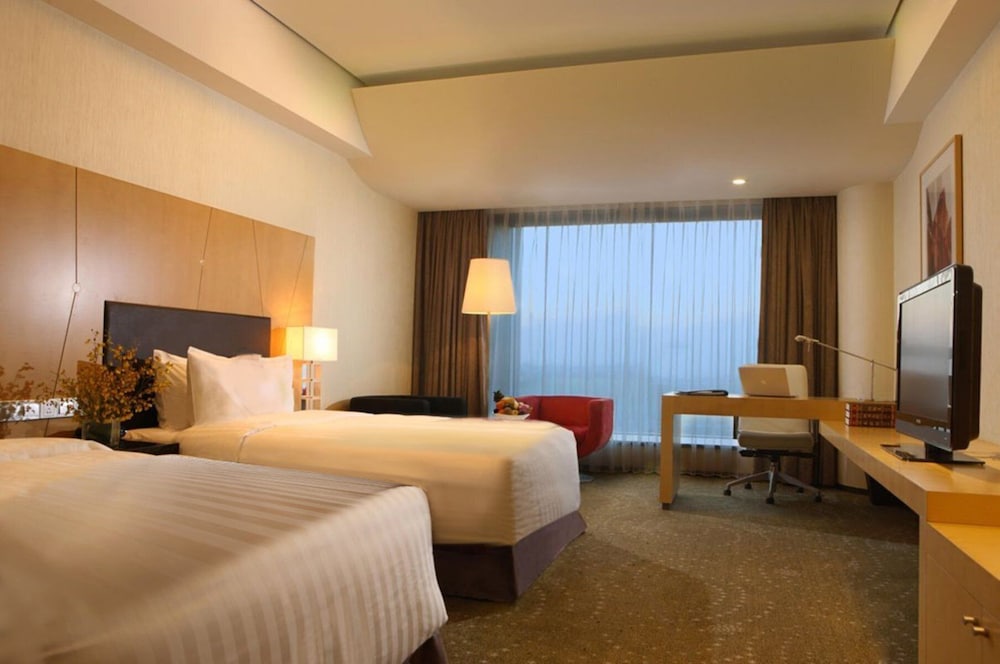 Crowne Plaza Tianjin Binhai 10/50