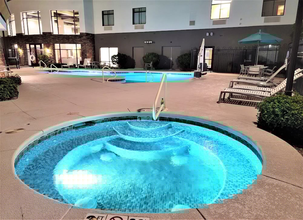 Holiday Inn Express Hotel Suites St George North 5/48