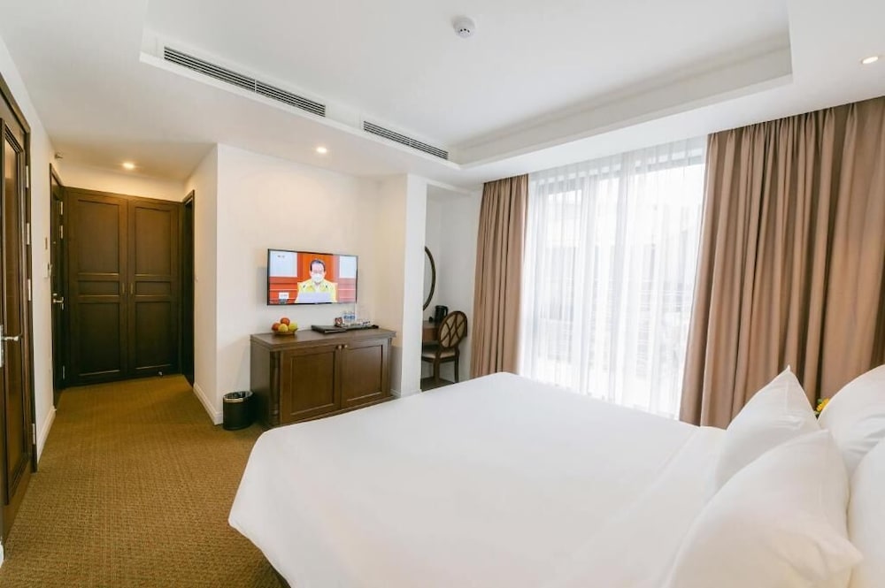 Hanoi Marigold Hotel 5/40