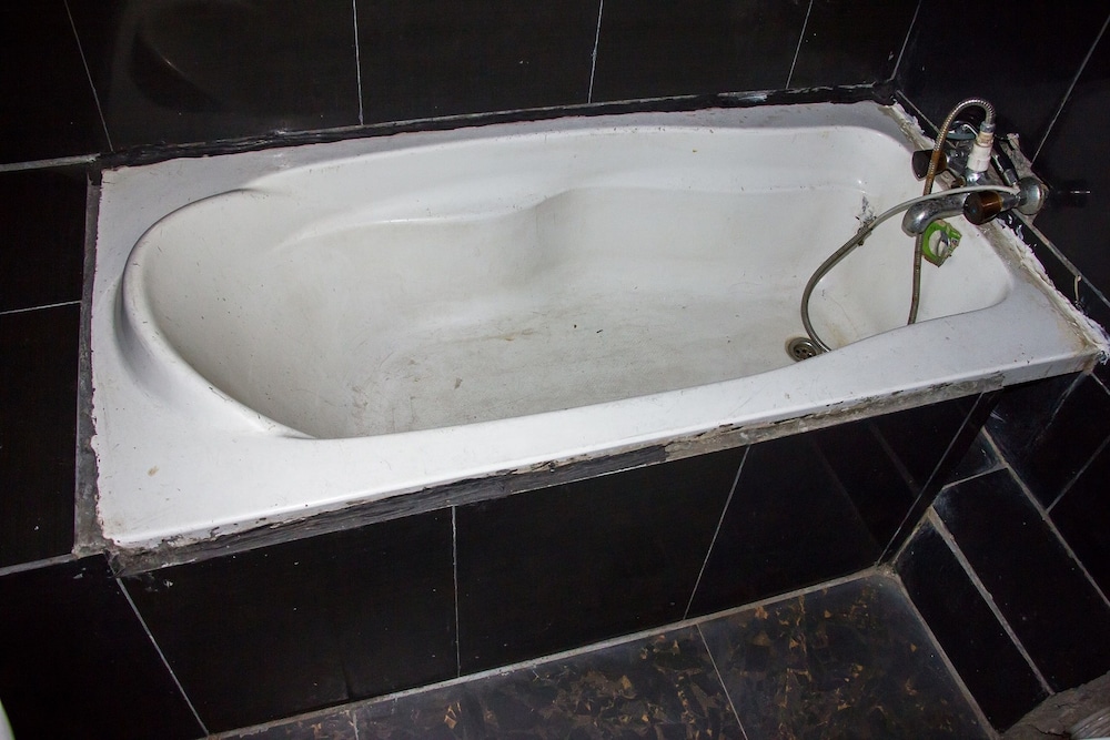 Emglo Suites 35/36