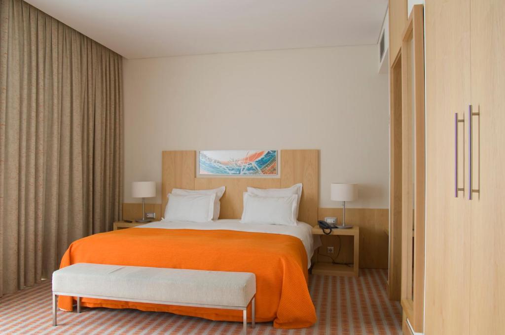 Suite, Queen Bed