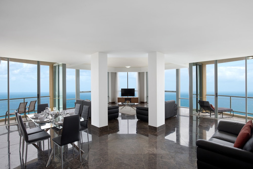 Mantra Sun City Surfers Paradise 44/64