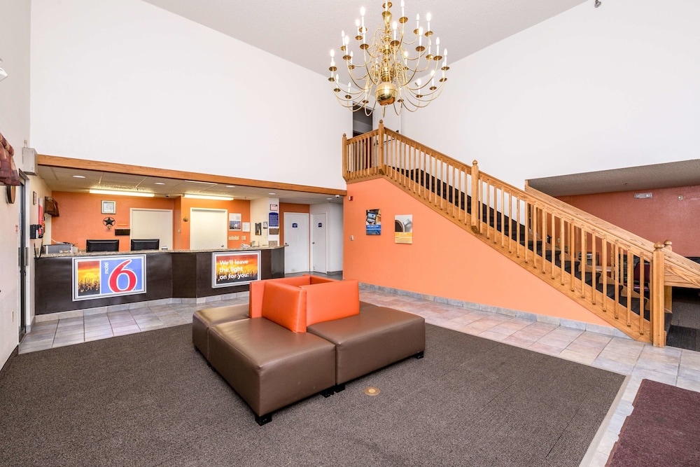 Motel6 Waterloo, IA 40/50