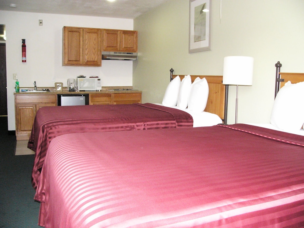 Oyster Bay Inn & Suites 17/70