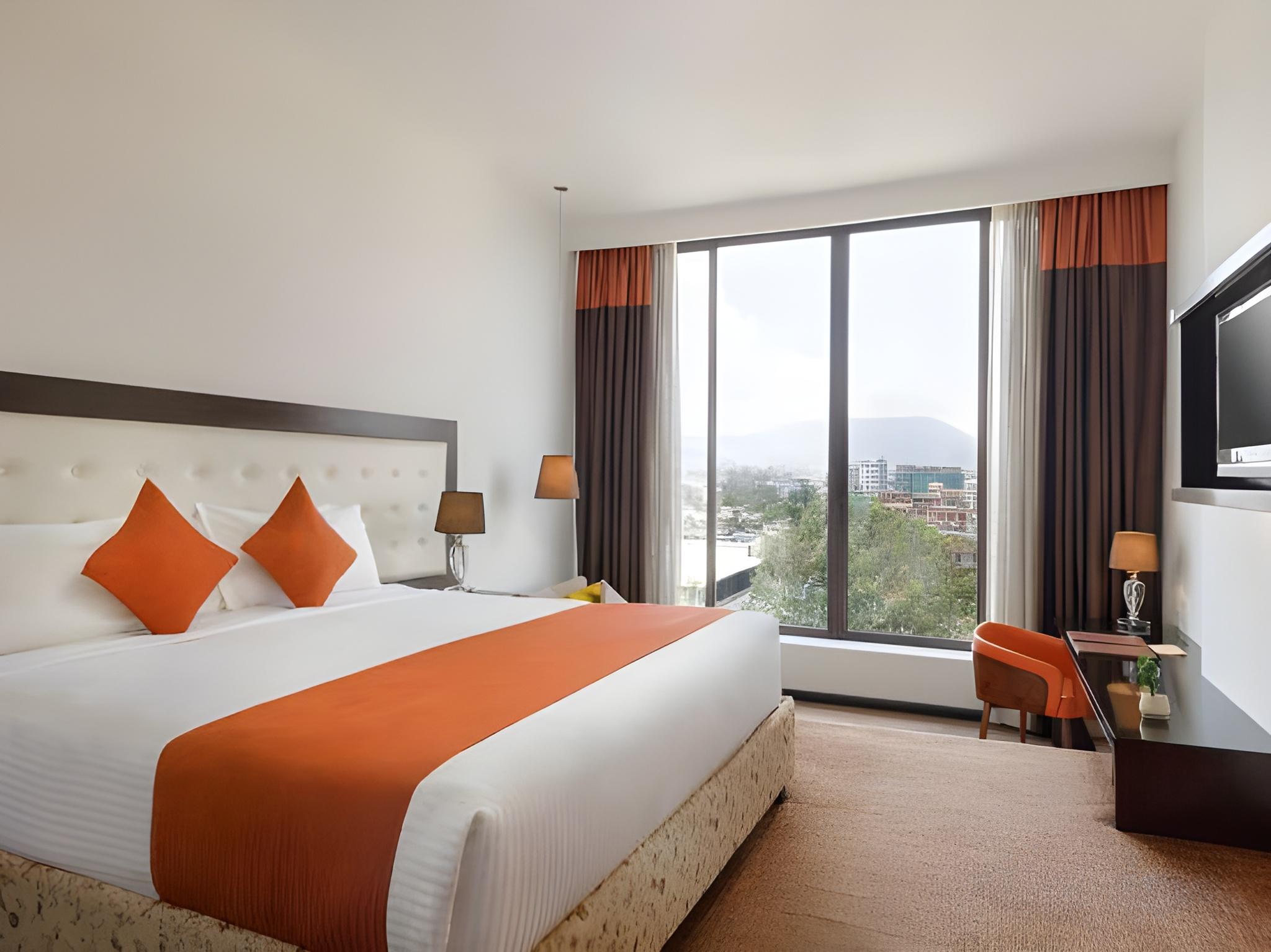 Executive, King Bed, Hot Tub, Top Floor