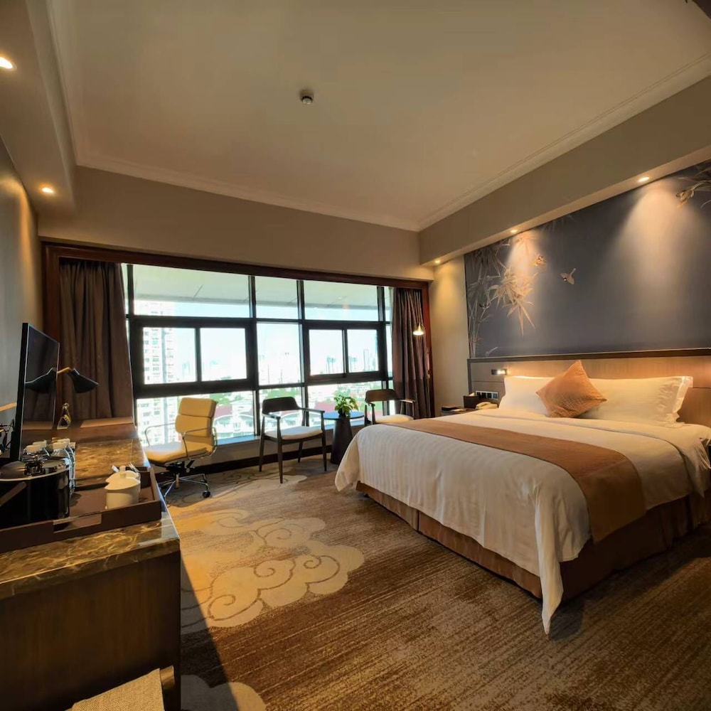 Jin Jiang Pine City Hotel 8/50