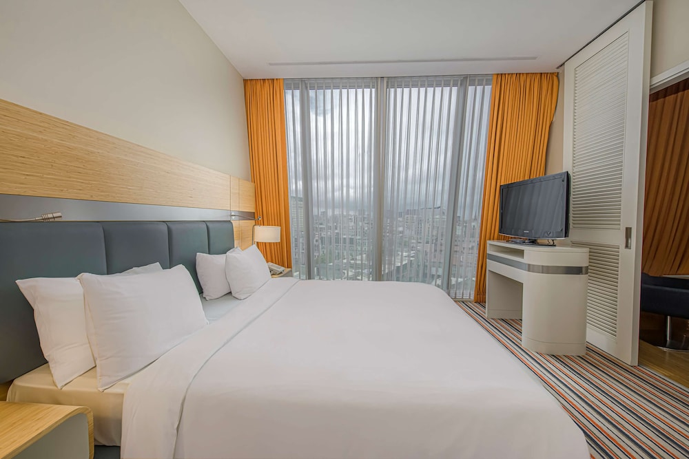 RADISSON BLU HOTEL, BATUMI 13/62