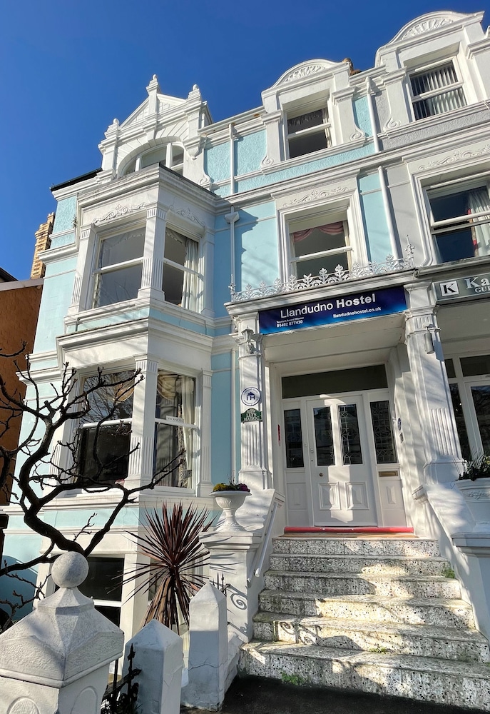 Llandudno Hostel 6/50