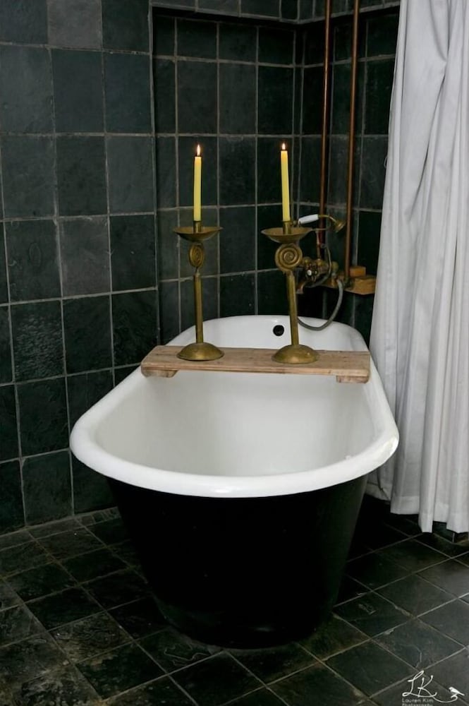 Sandton Farmhouse Executive B&B 37/38