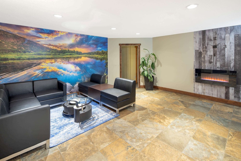 Travelodge by Wyndham Golden Sportsman Lodge 28/44