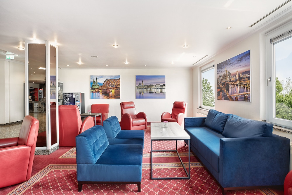 Sunday Hotel Frankfurt Airport 17/35