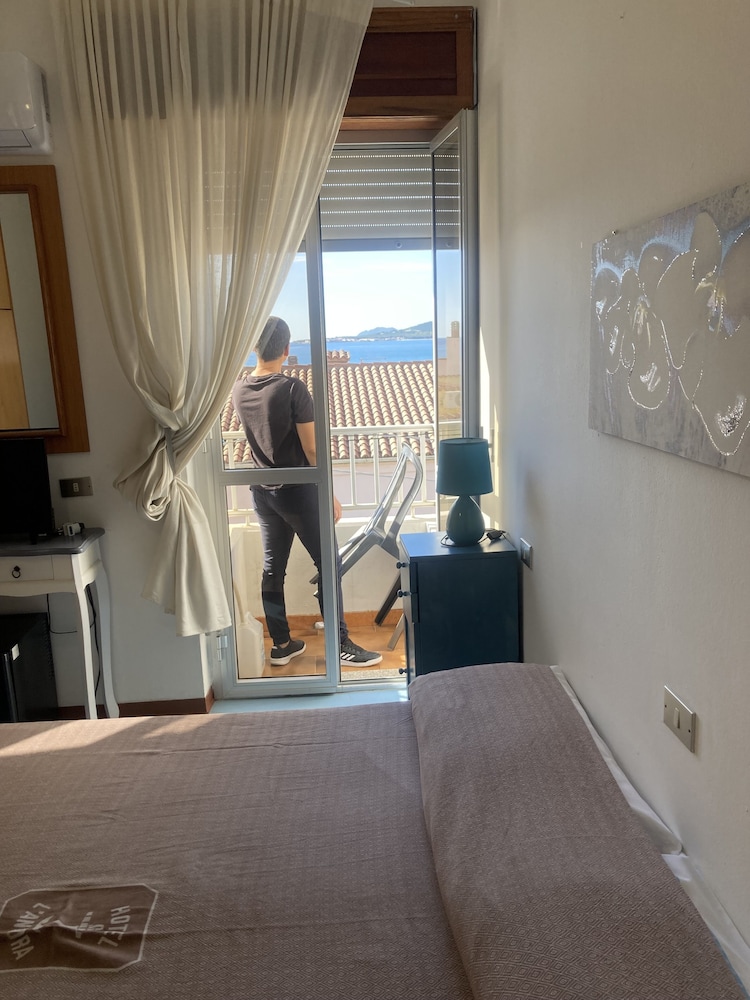 Hotel L'ancora 28/50