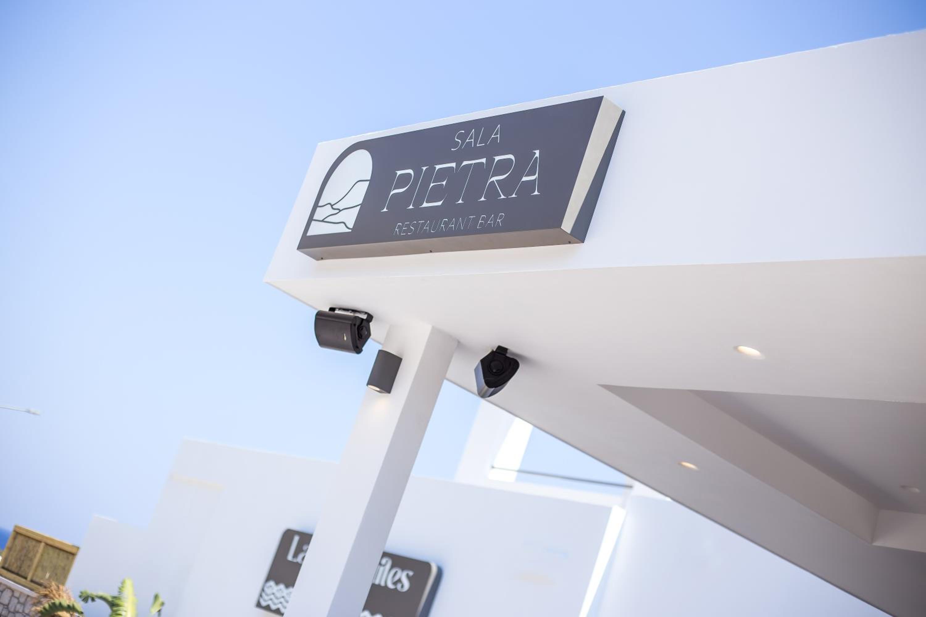 Ladiko Suites 2/50