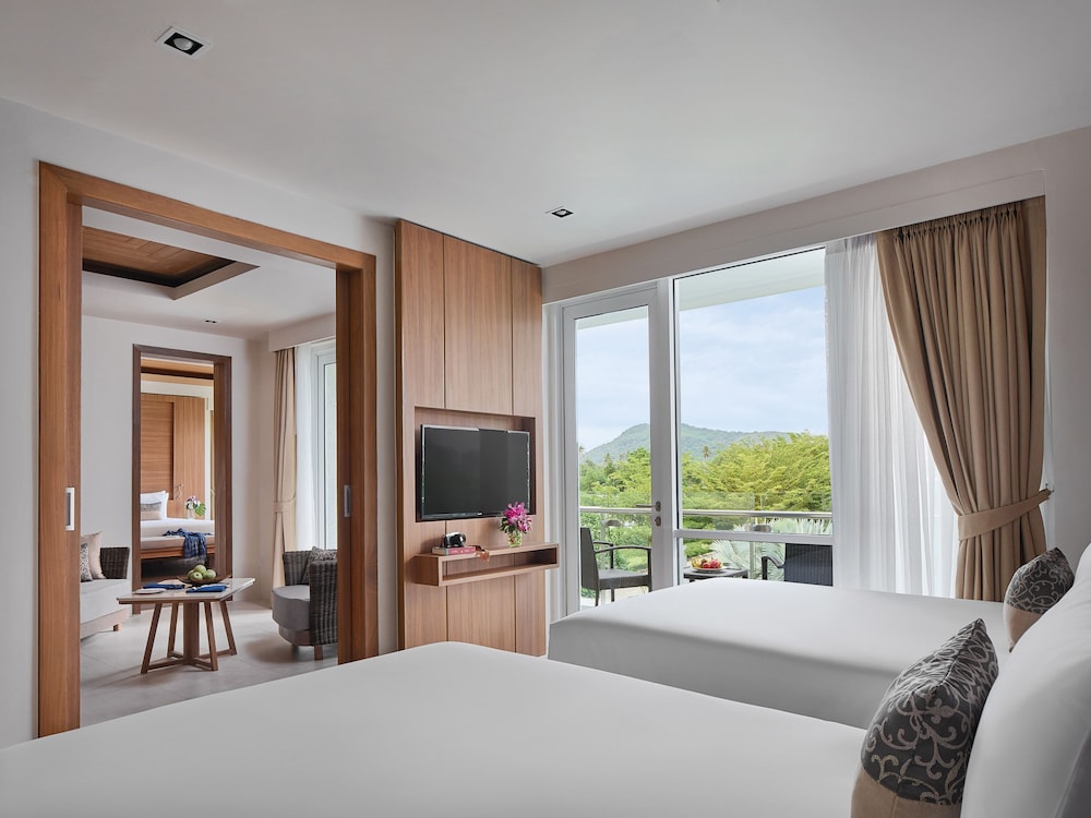 Splash Beach Resort Maikhao Phuket 26/50