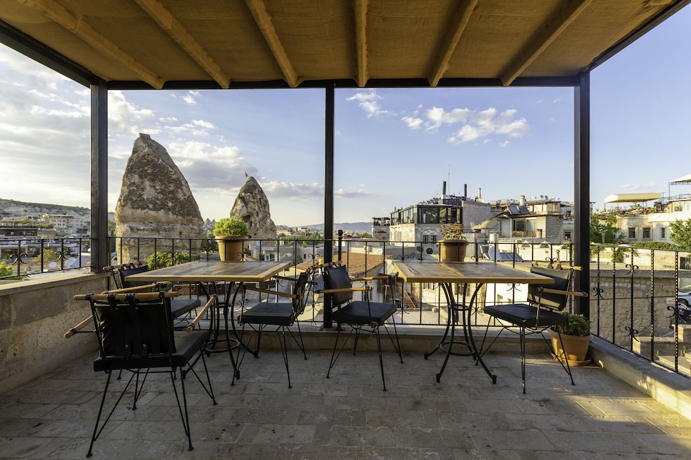 Mystic Cave House Hotel 21/50