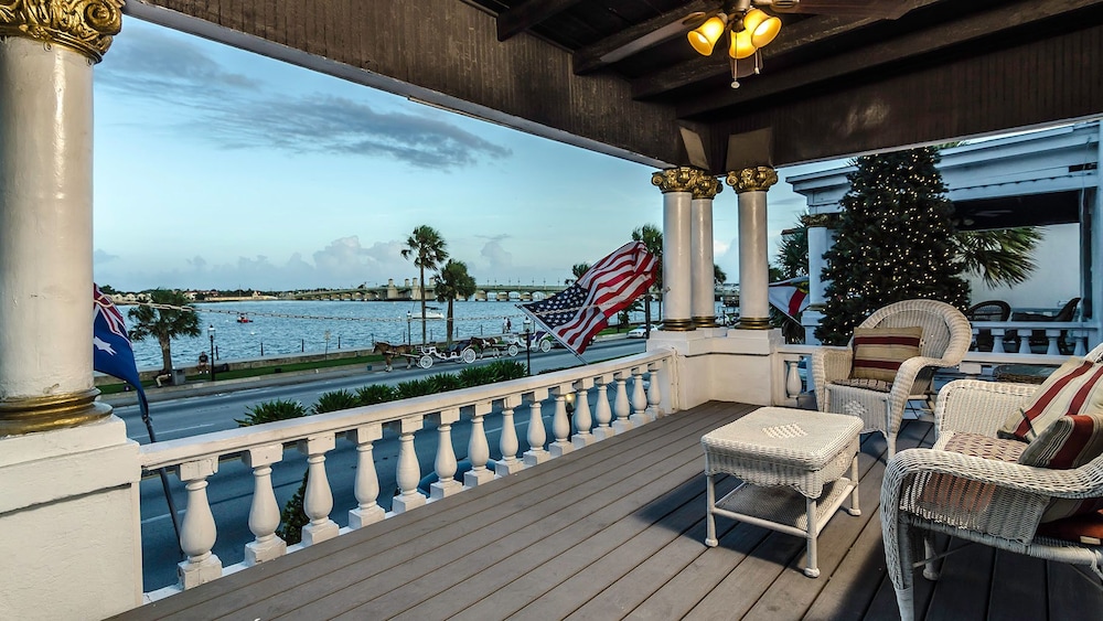Casablanca Inn On The Bay 34/49