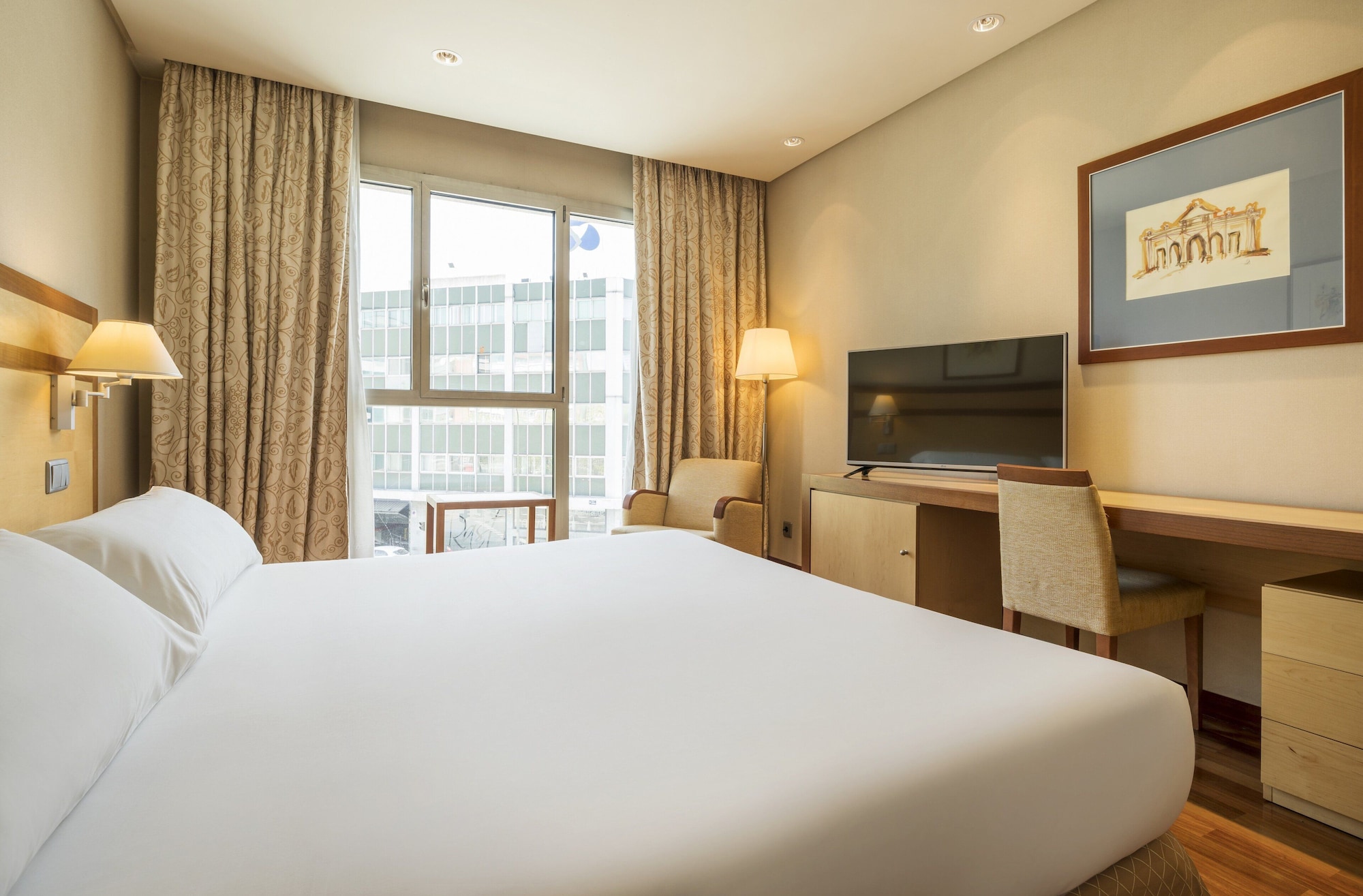 ROOM, DOUBLE BED