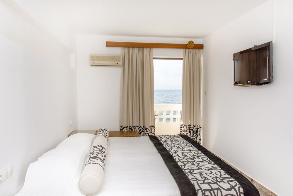 Aeolos Bay Hotel 8/46
