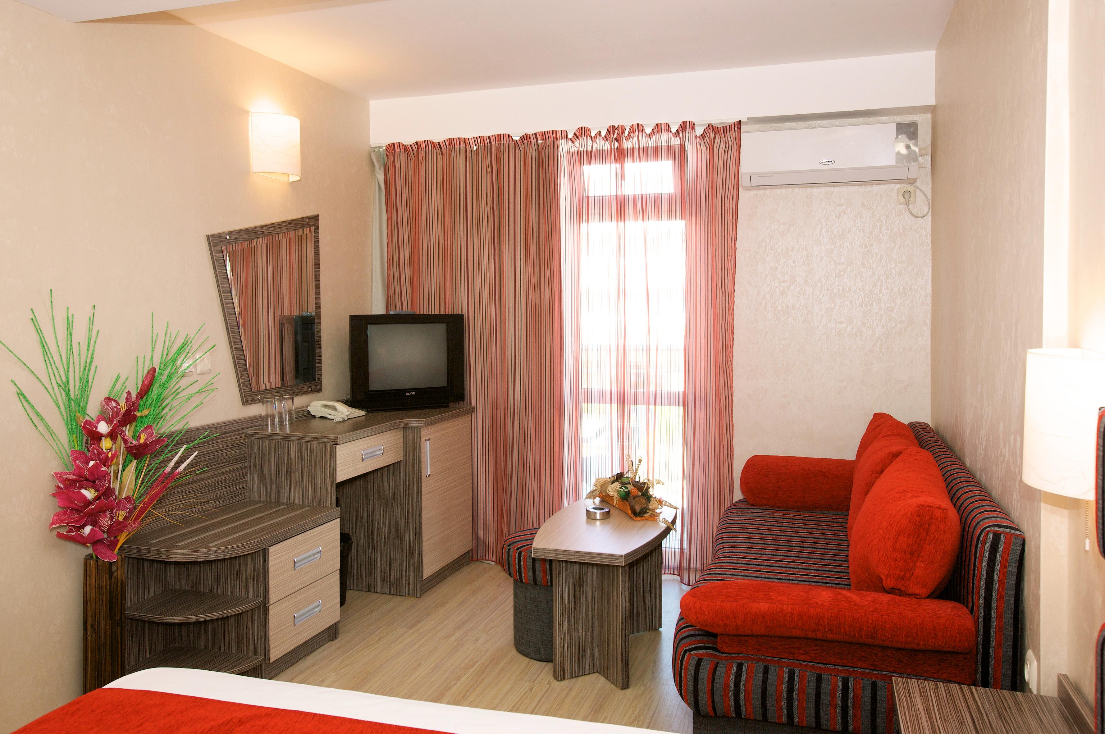 Kotva Hotel 36/66