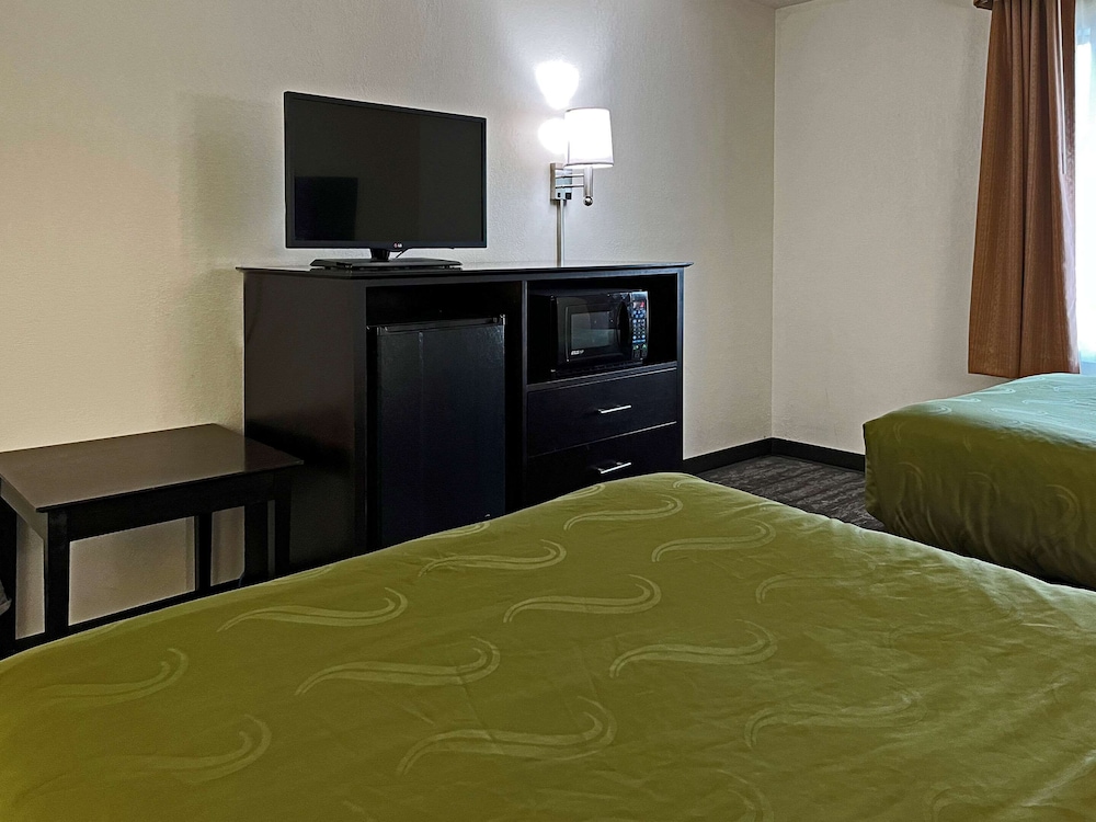Quality Inn Traverse City 10/63