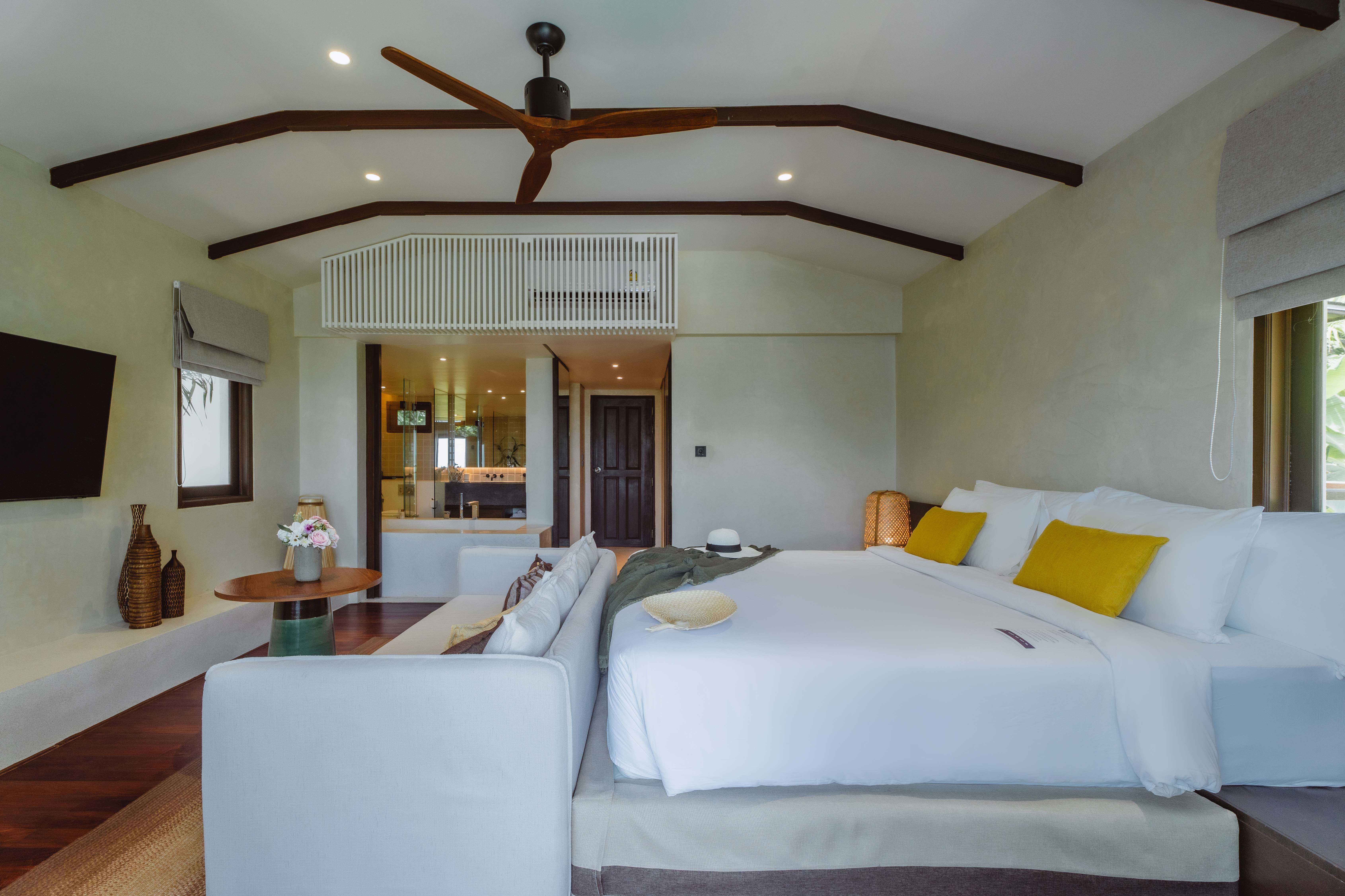 2 Bedrooms, Grand, Pool, Luxury, Villa, Beach Front