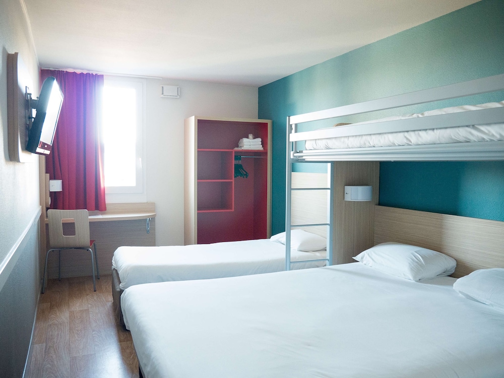 Kyriad Direct Mont De Marsan - St Avit 16/50