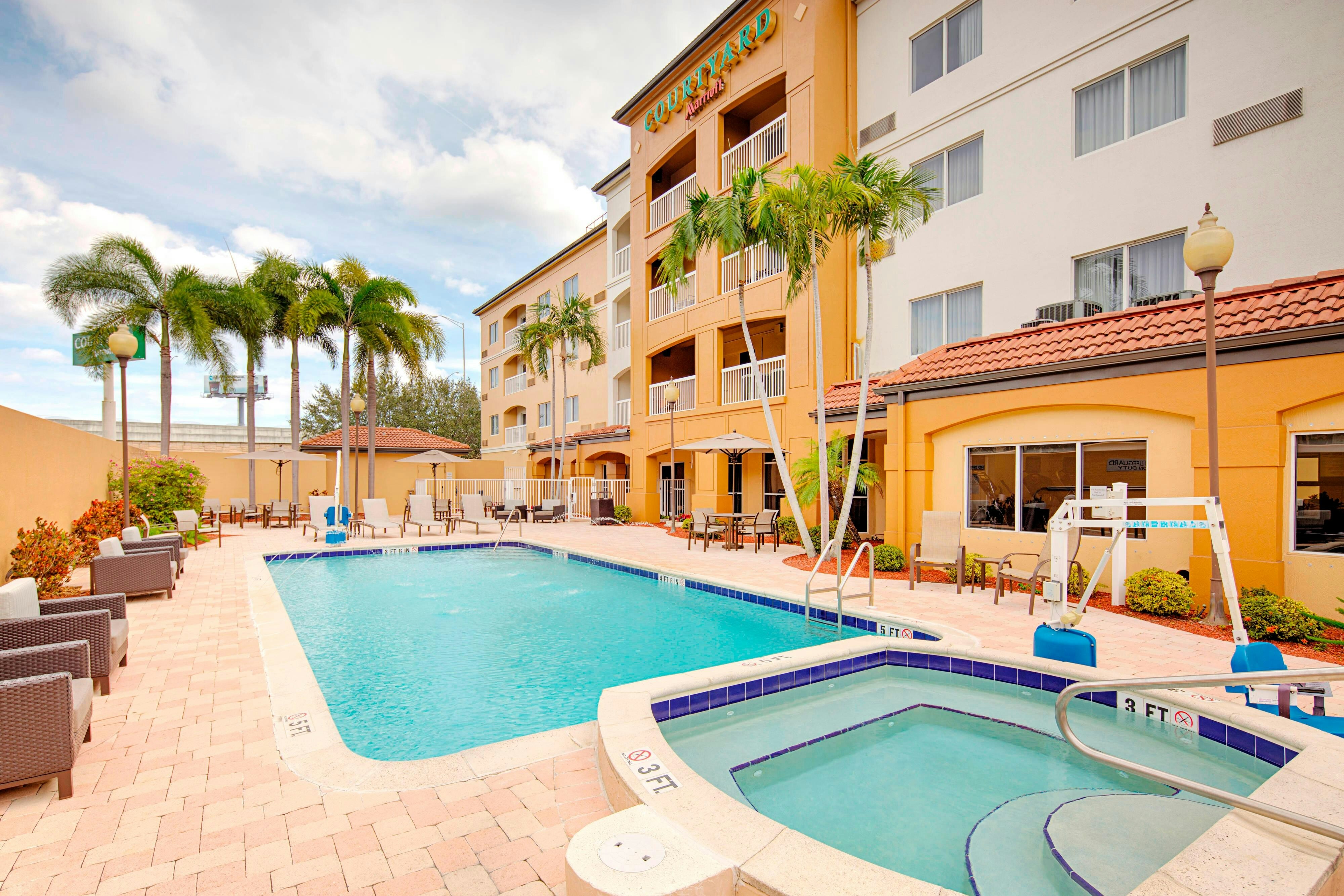 Courtyard by Marriott West Palm Beach Airport 15/15