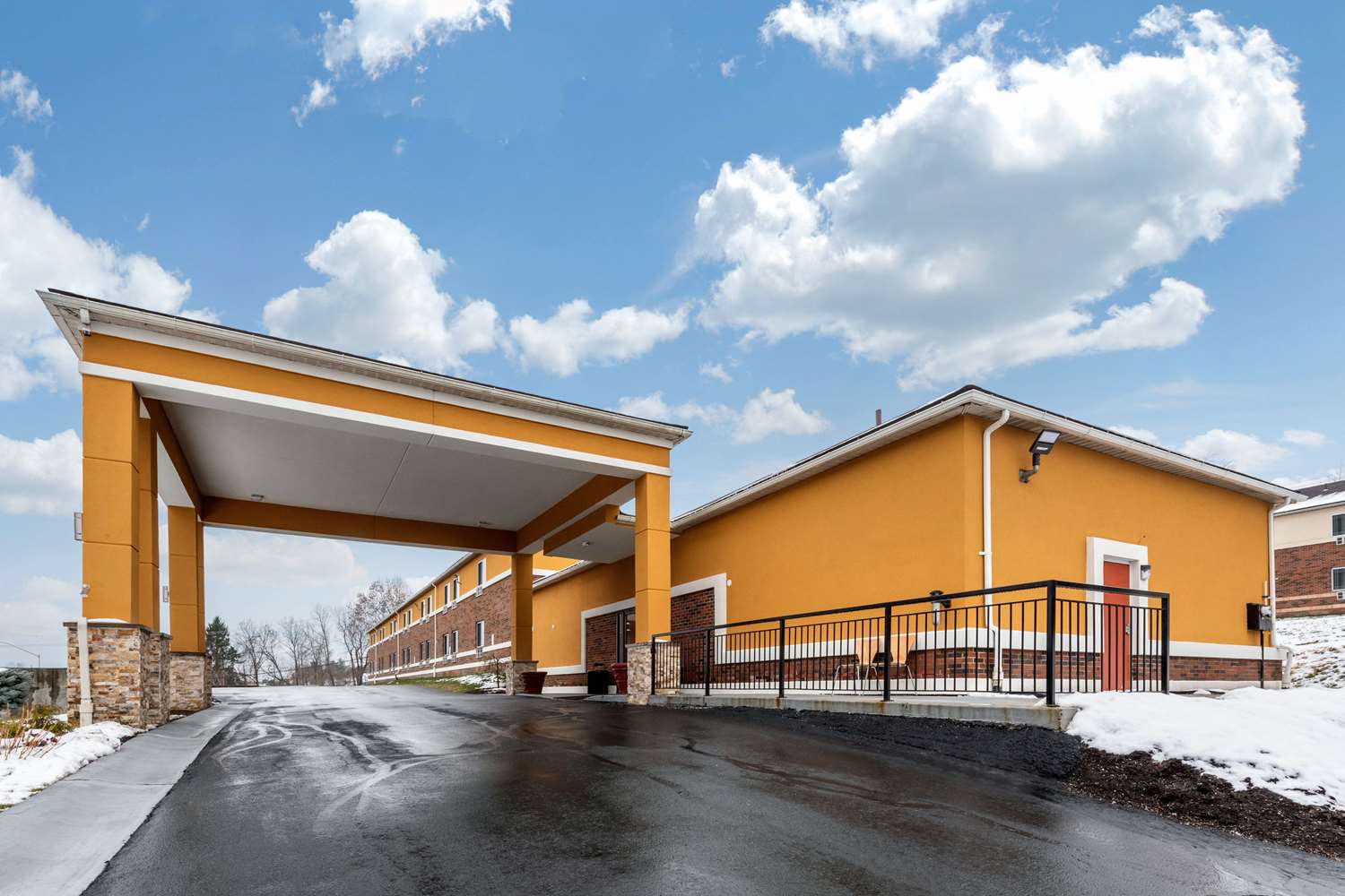 Quality Inn Coraopolis - Pittsburgh Airport 14/32
